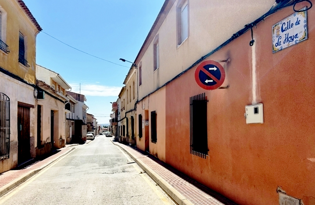 Ampl�an al 8 de marzo el plazo de ejecuci�n de las obras en la calle La Hoya